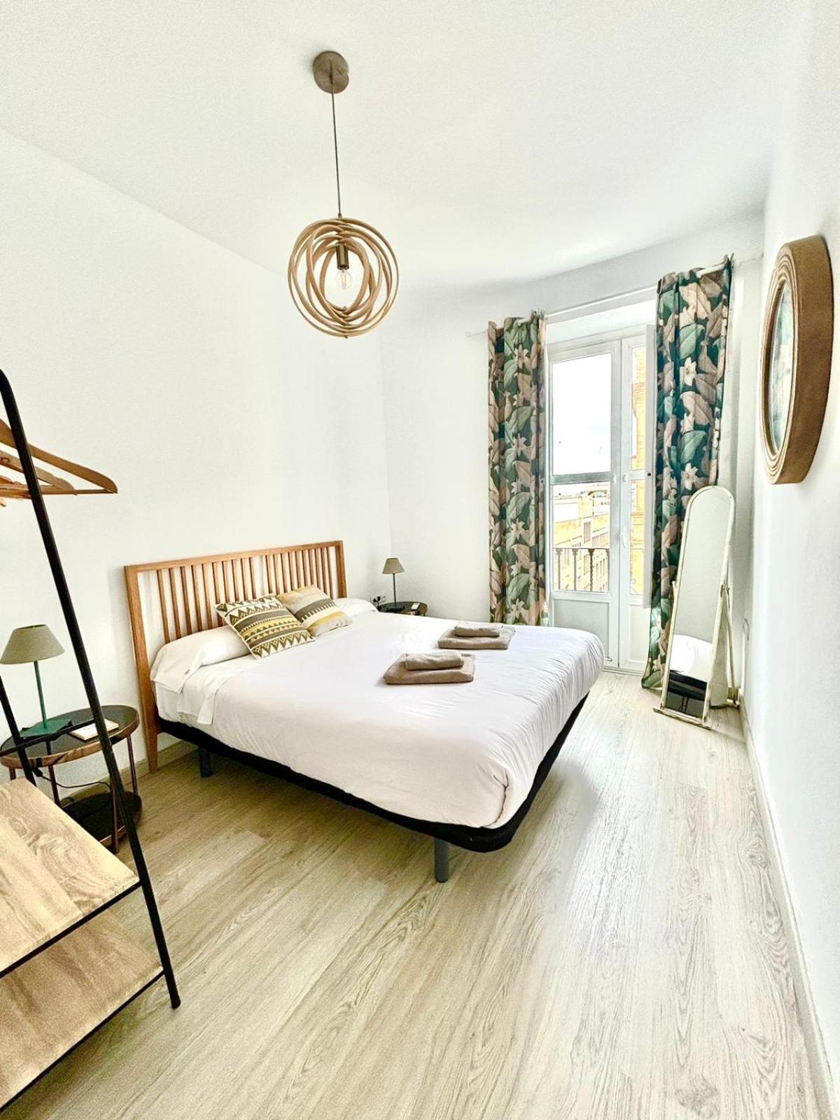 Apartments Ole - Tetuan Севиля Екстериор снимка